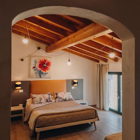 Agriturismo" Il Glicine Bianco" 몬잠바노 외부 사진