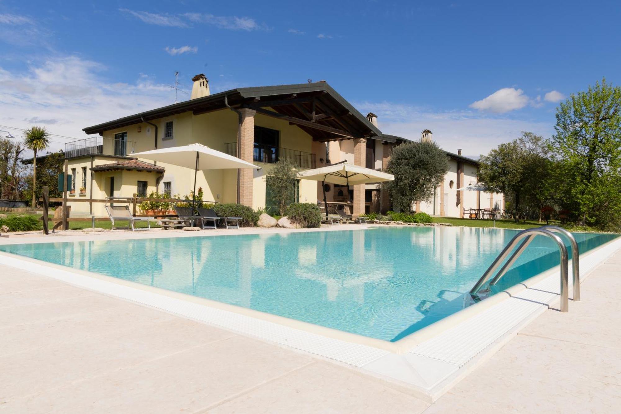 Agriturismo" Il Glicine Bianco" 몬잠바노 외부 사진